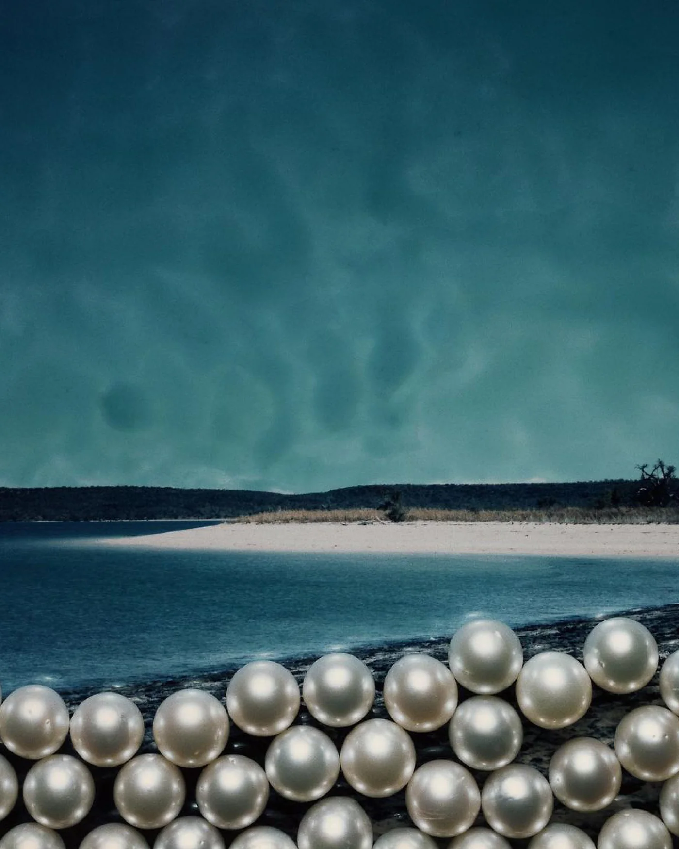 A Palladio pearl strand, chosen with patience