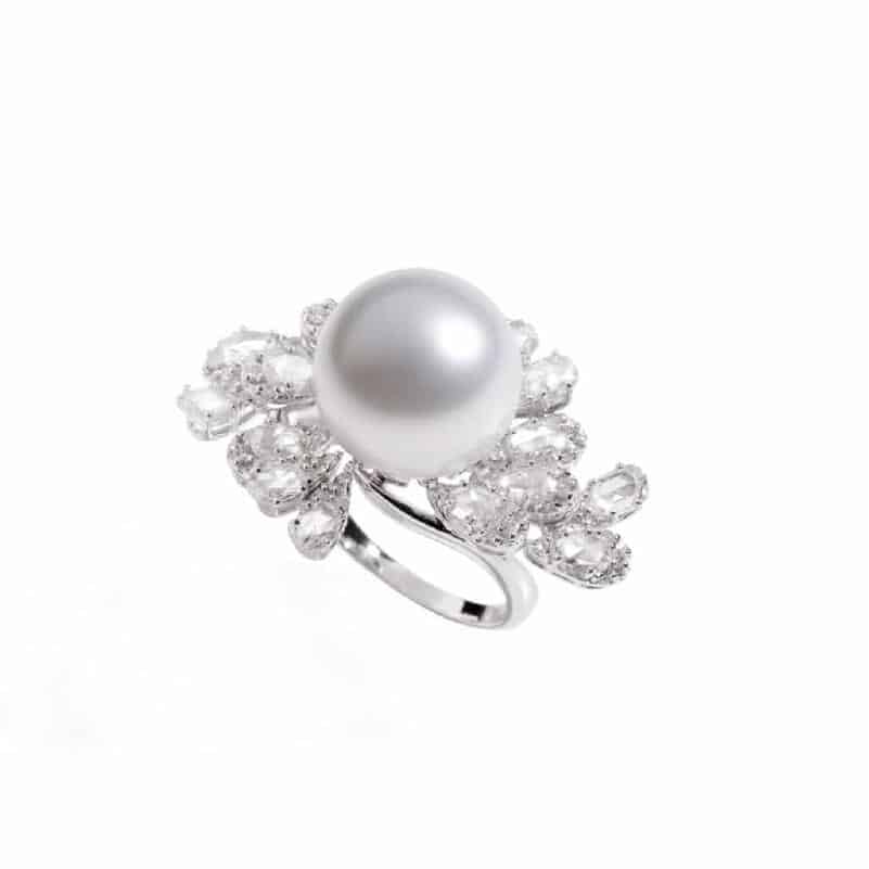 Pearl Ring With Diamond